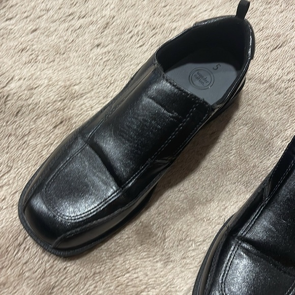 Boys Black Dress Shoes - Picture 4 of 6